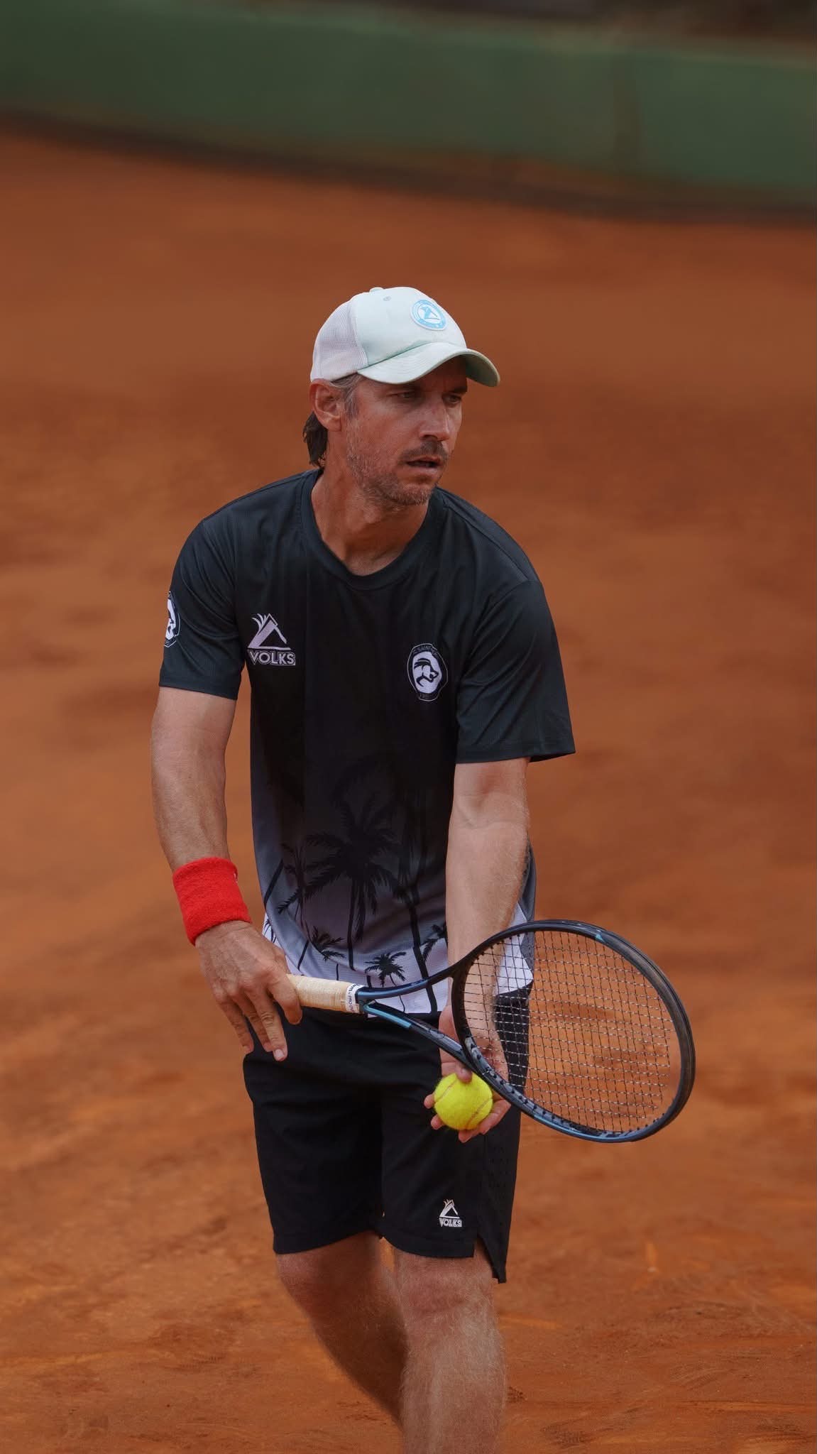 Cédric Dupuy sur un court de tennis